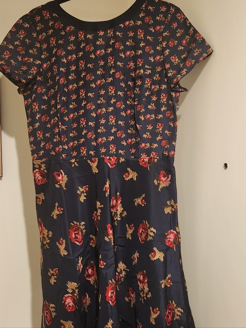 Brooks Brothers Navy Floral Casual Dress with Red and Cream Roses